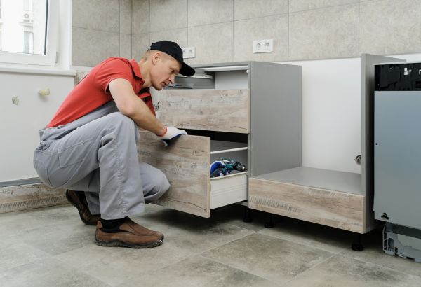 Drawer Installation in Bandera