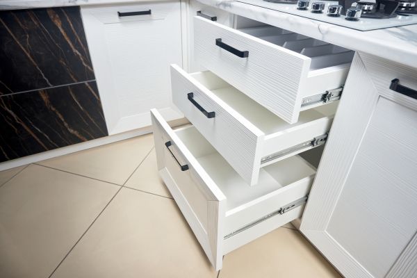 Drawer Slide Replacement in Bandera
