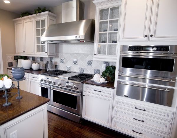 Custom Cabinet Building in Bandera